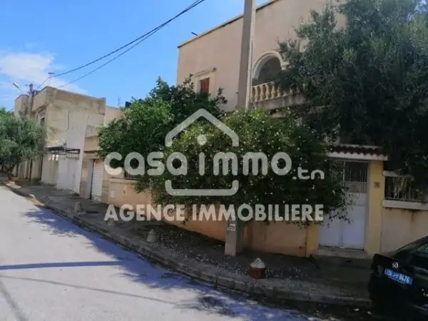 a louer duplex S+4 style américain indépendant au 1er étage a yasminette