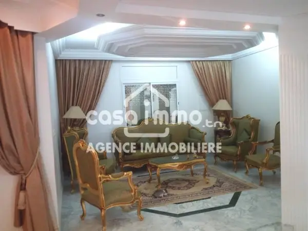 Villa de prestige de superficie 545 m² de terrain total Bâtit 620 m²