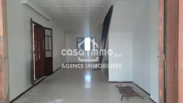 duplex S+4 style américain indépendant au 1er étage a yasminette