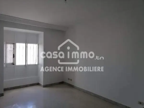 A louer duplex à la marsa dans un quartier calme et sécurisé