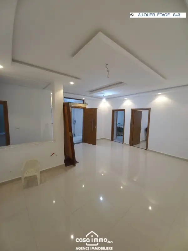 A louer étage de villa neuf S+3 à nouvelle medina