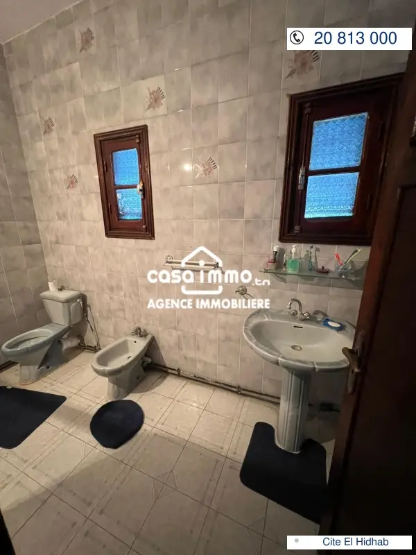 Opportunité de vente Villa à cité Hidhab 408 m²