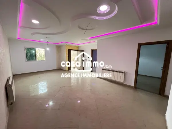 A VENDRE COQUETTE VILLA S+4 A MEDINA JADIDA